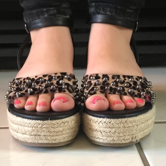 LEOPARD WEDGES - Picture 6 of 10